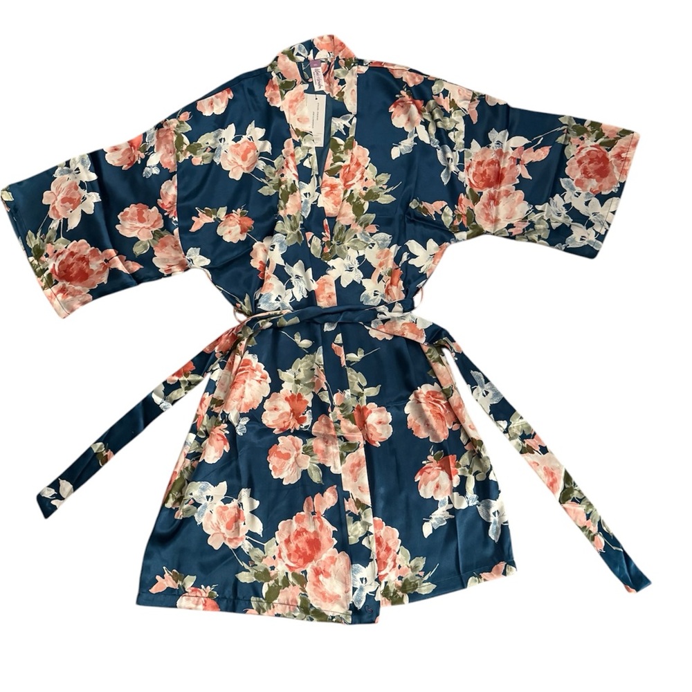 Women’s Floral Satin Kimono Robe Size M/L New With Tags